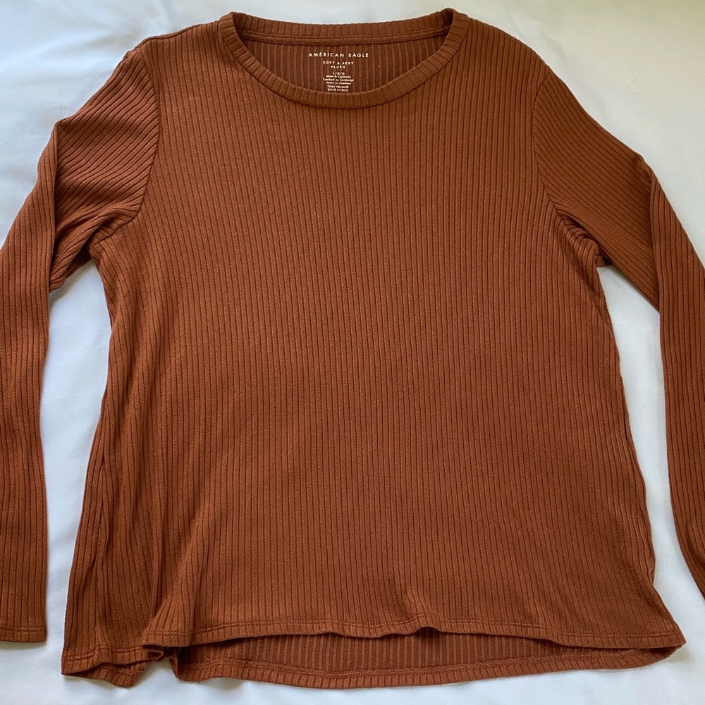 Thin ribbed sweater